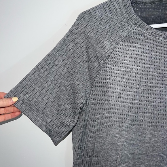 Lululemon x Peloton Blue grey Men's Shirt - Picture 3 of 11